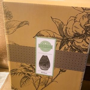 Reflect Oil Diffuser shade